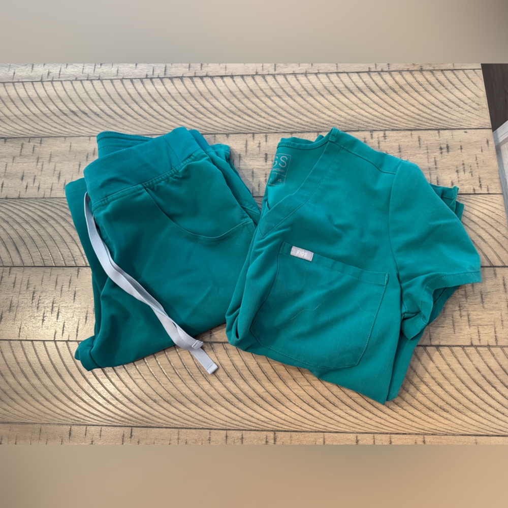 Figs Scrubs Set - Hunter Green